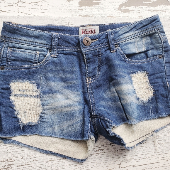 Mudd Womens Distressed Denim Jean Shorts Size 3 - Picture 1 of 3